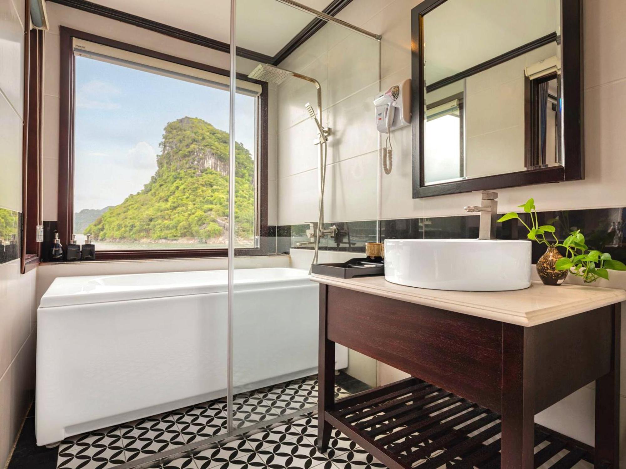 Le Journey Elegance Cruise Hotel Ha Long Exterior foto